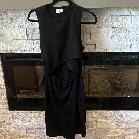 T.La Dresses & Skirts - T. La casual Black cutout waist cotton T shirt Dress size Medium